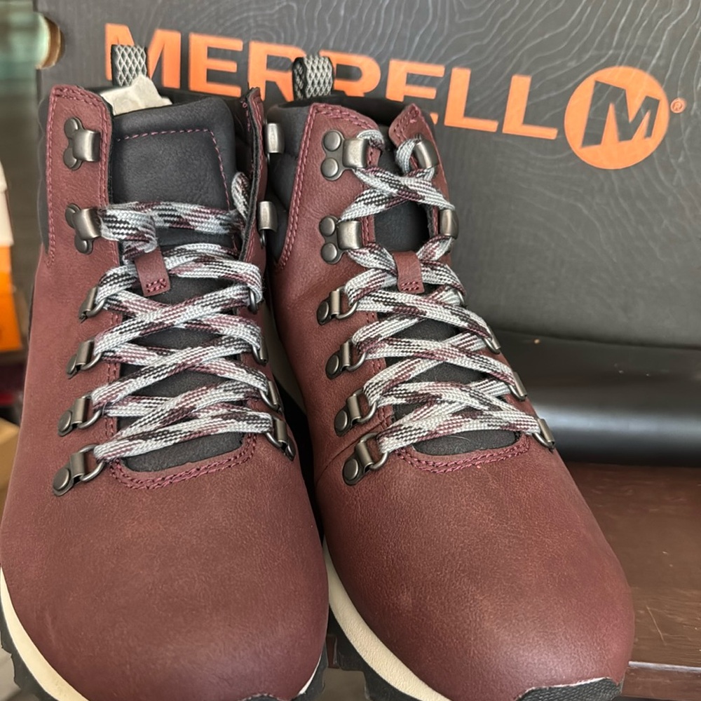 MERRELL Alpine Hiker Boots 💕 NWT